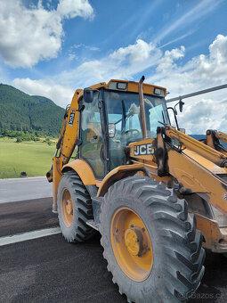 JCB 4CX - 4