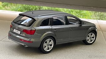 Audi Q7 2009 Kyosho 1:18 - 4