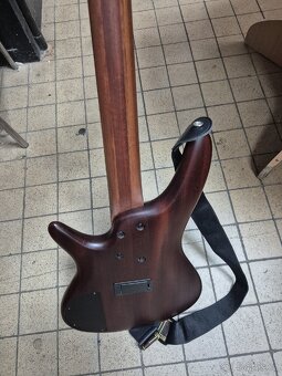 Baskytara Ibanez - 4