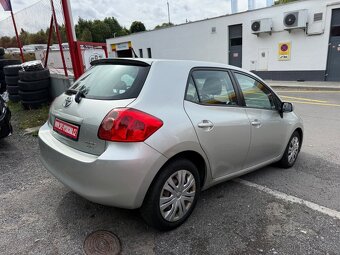 Toyota Auris 1.4 D-4D • 5/2007 • 66kw - 4