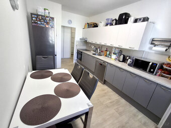 Prodej bytu 3+1 92 m² Palackého náměstí, Strakonice - 4