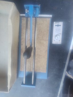 Řezačka na obklady velmi stará - 4