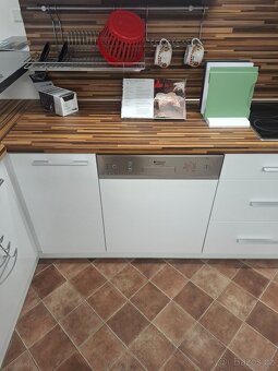 Bílá lesk MDF fólie - 4