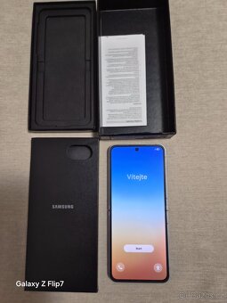 Samsung Galaxy Flip 6 - 4