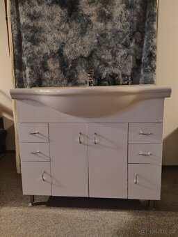 Koupelnová skříňka s umyvadlem -Keramia - 4