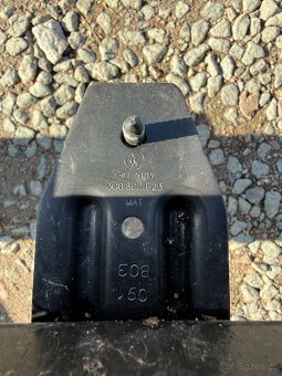 Volkswagen Passat B8 Přední výztuha - 4