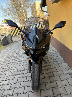 Kawasaki Ninja 500 - 4