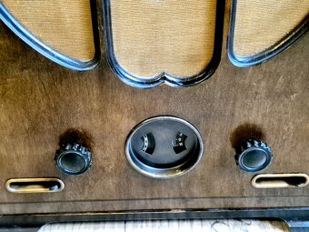 Starožitné rádio Telefunken 33WEa, rok 1930 - 4