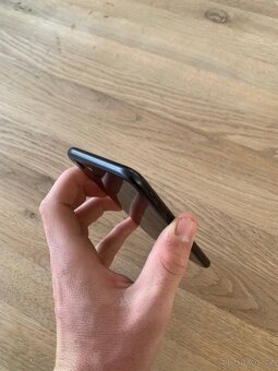 Apple iPhone SE 2022 (5G)-baterie 93%-zachovalý stav - 4