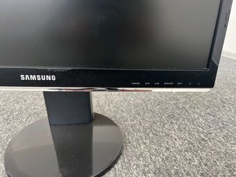 Prodám monitor Samsung 2494HM (polohovatelný) - 4