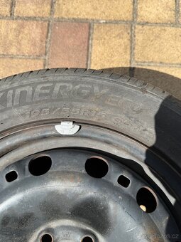 Plechová kola 15” s pneu 195/65 R15 – sada 4 ks - 4