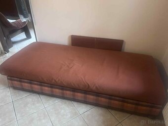 Válenda s úložným prostorem - 4