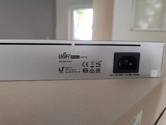 Unifi Switch 48 PoE 1Gb - 4