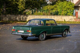 Mercedes Benz w111 250 SE - 4