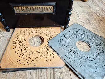 Starožitný hrací stroj, flašinet HEROPHON, 1900 - 4