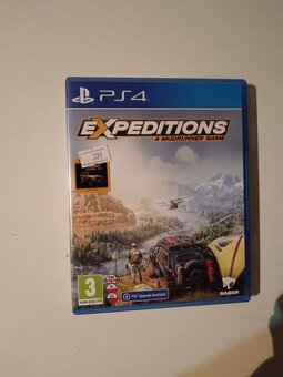 PlayStation 4 Slim - 4