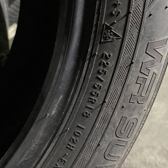 Zimní pneu 225/55 R18 102H XL Nokian 6mm - 4