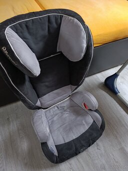 Dětské skládací židle a autosedačka - 4