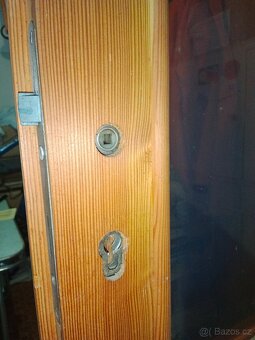 Dřevěné vchodové  dveře (pravé) - 4