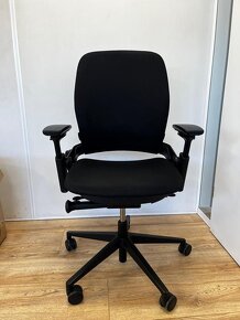 Kancelářská židle Steelcase Leap V2 - 4