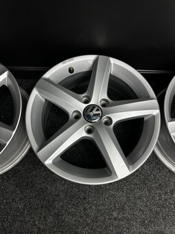 Alu Vw 5x112 16” 3AA071496A - 4