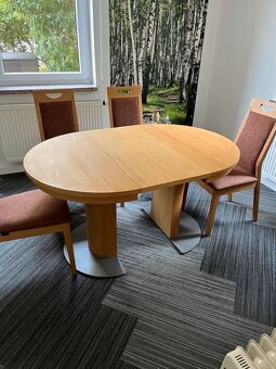 Stůl jídelní kulatý, rozkládací a 4 židle, masivní - 4