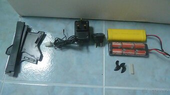 RC model rychlého člunu NQD 757 065 dvoumotorový - 4