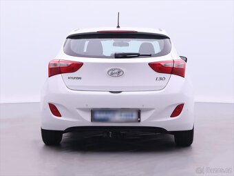 Hyundai i30 1,4 CVVT 73kW CZ 1.Maj Klima (2015) - 4