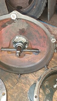 Prodám spojku, přírubu malotraktor mt8 150 32 - 4