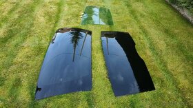 Nissan Tino V10 - zadne sklo do pravych zadnych dveri - 4