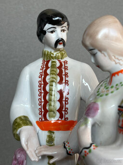 Porcelánová soška Zamilovaný pár 25.5 cm, Polonne USSR - 4