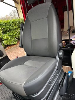 Fiat Ducato – kompletní přední sedadla jako nová (r.v. 2018) - 4