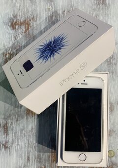 I PHONE SE - 4