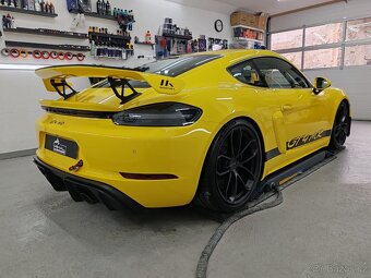 Porsche 718 cayman GT4 Manthey Racing - 4