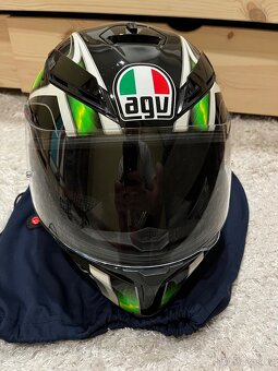 AGV - 4