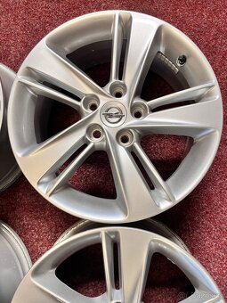 5x115 R17 Originál Alu Opel Insignia B - 2021 - TOP STAV - 4