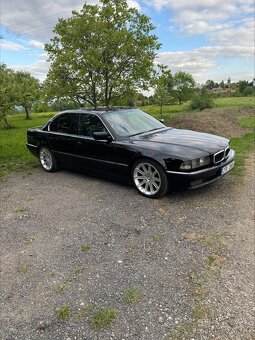 BMW E38 735i - 4