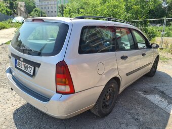 Ford Focus kombi 1,6 benzin - 4