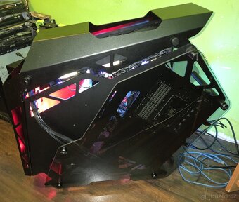Herní PC v designové skříni viz foto - 4