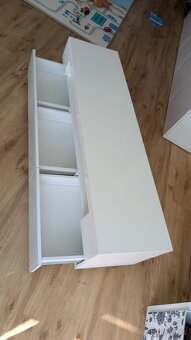 Skrinka pod tv - 4