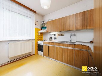 Rodinný dům s garáží a zahradou - 4