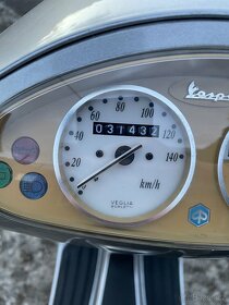 Piaggio Vespa 125 ET4 - 4