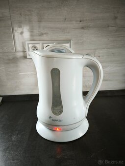 Varná konvice plně funkcni - 4