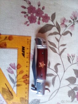 Vystřelovací nůž - 4