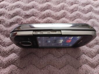 Nokia 7230 funkční s nabíječkou - 4