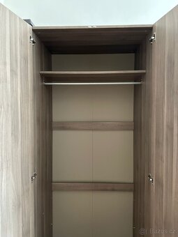 Šatní skříň - 4
