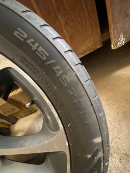 Volvo alu kola 18 palcu s Nokian pneu - 4