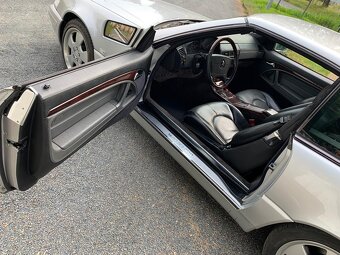 Mercedes SL 600 12válců - 4