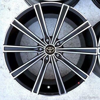 ALU TOYOTA COROLLA CAMRY YARIS 18" 5X114,3 - 4