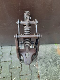 Předválečná vidlice Dkw - 4